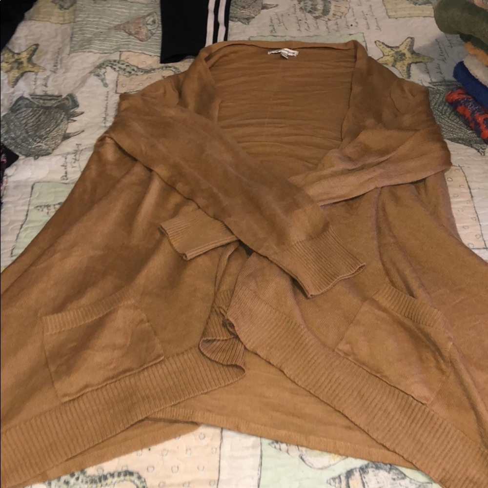 Croft & Barrow Cardigan Size is a large